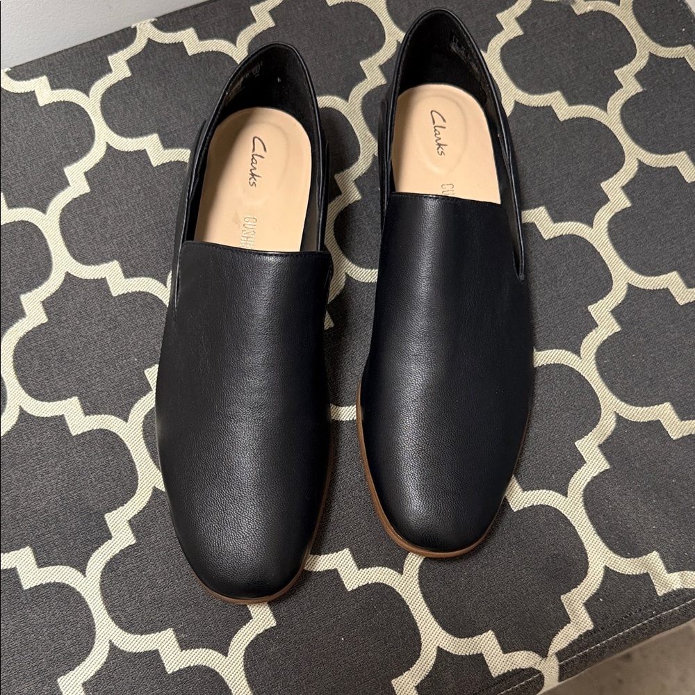 Clarks Black Leather Slip-On Loafers NWT